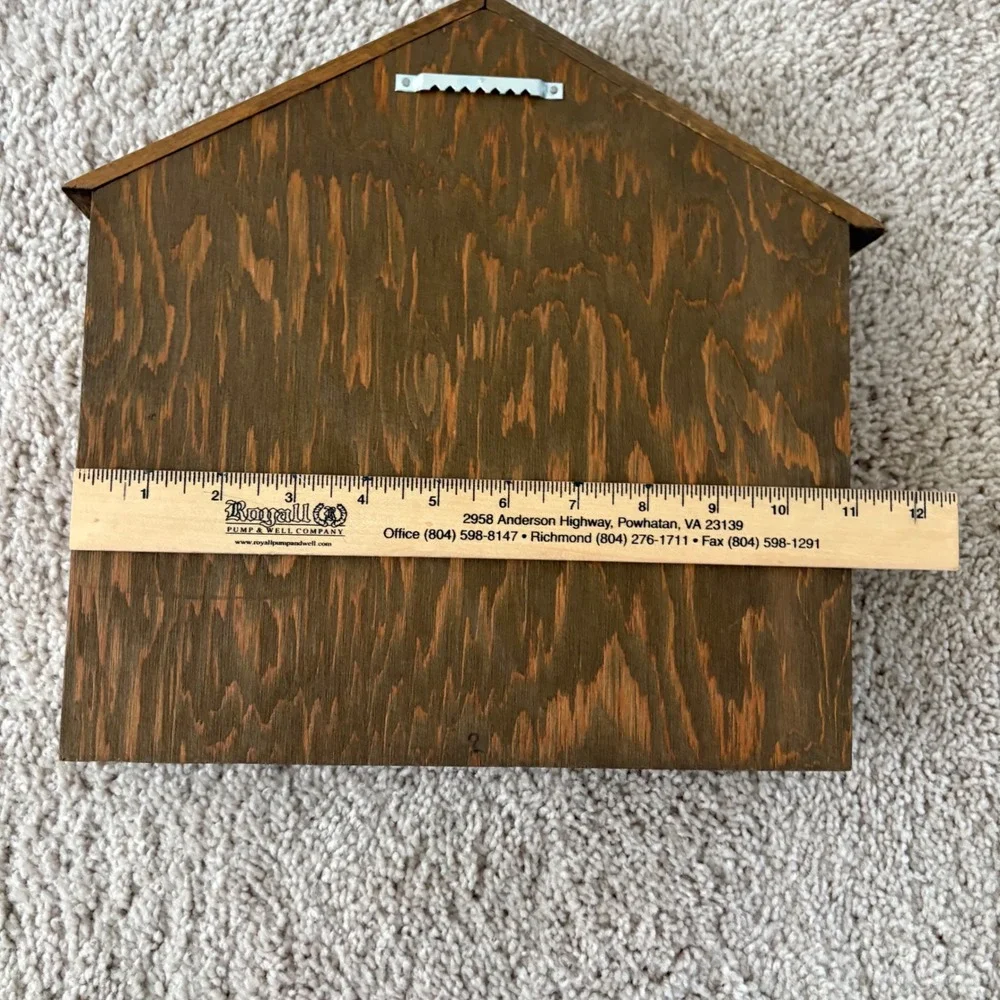 N/A charming wooden